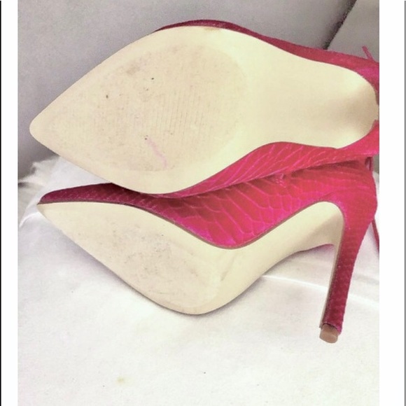 Hot pink booties - Picture 3 of 3